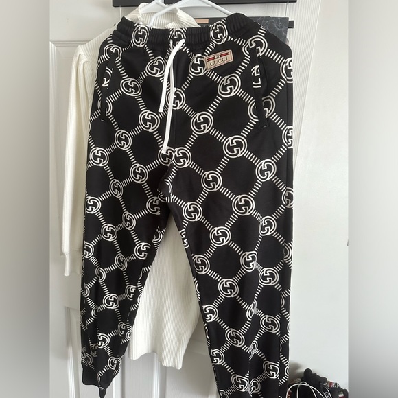 Gucci Interlocking G Joggers - Picture 2 of 5